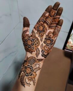 imgi 434 simple mehndi design back hand aage ka 1 243x300