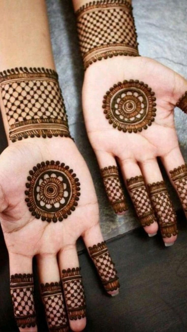 simple mehndi designs for kids front hand