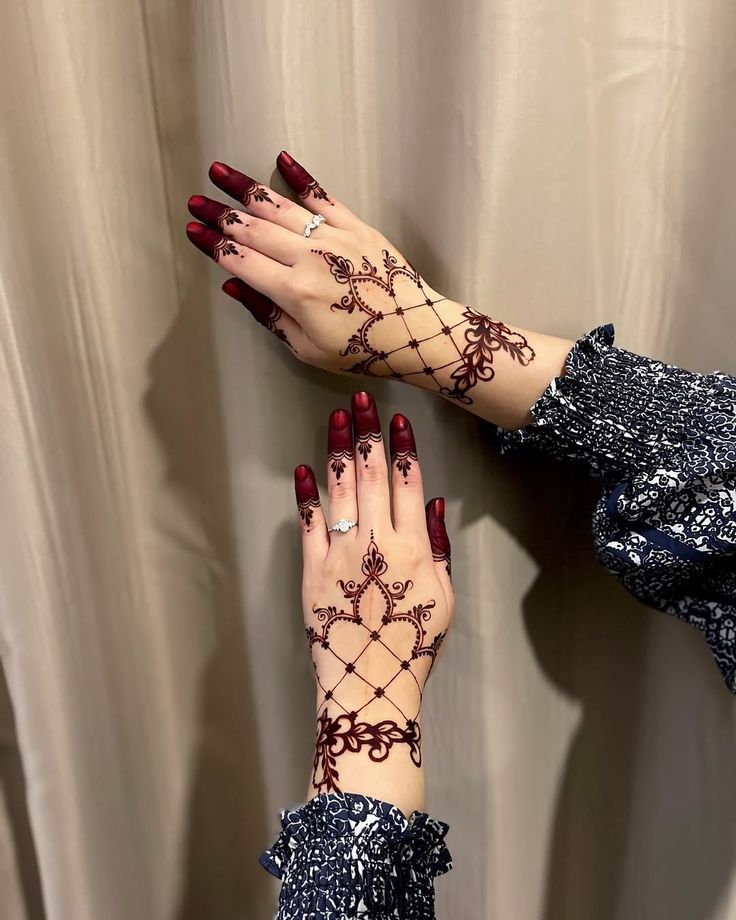 Easy Mehndi Design Beautiful (10) Easy Mehndi Design Beautiful (10)