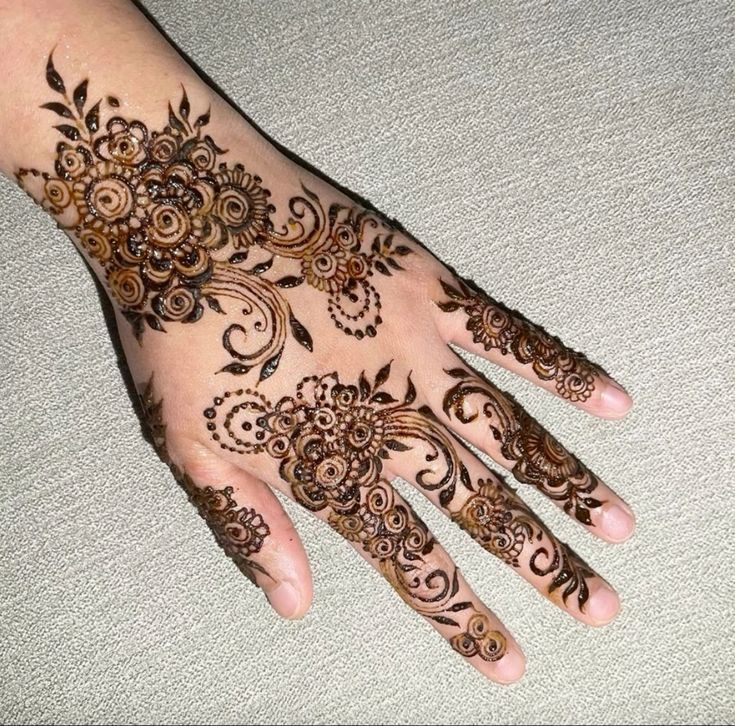 Easy Mehndi Design Beautiful (23) Easy Mehndi Design Beautiful (23)