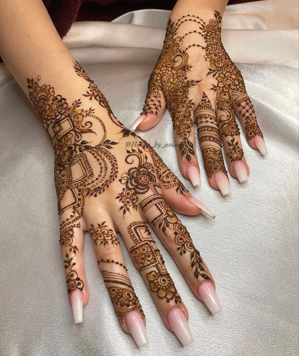 Modern Royal Hand Mahndi Design (24)