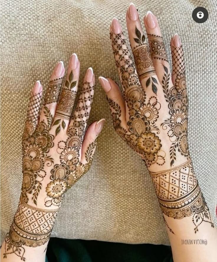 Modern Royal Hand Mahndi Design (25)