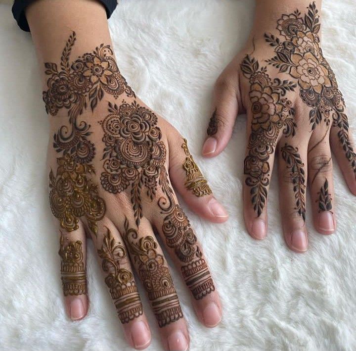Modern Royal Hand Mahndi Design (38)