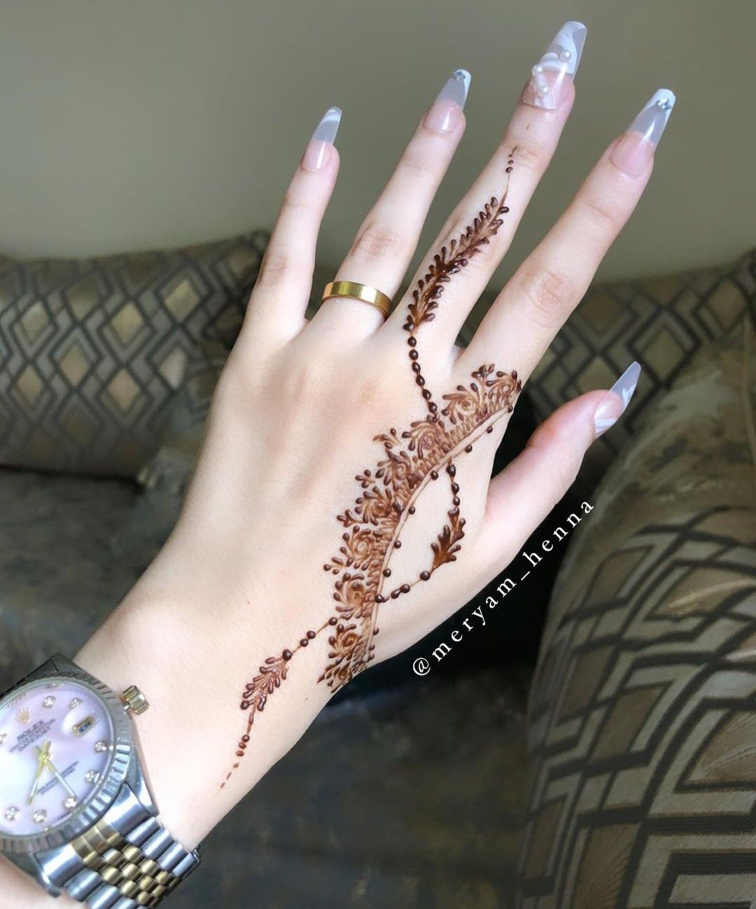 New Simple Mehndi Design (25)