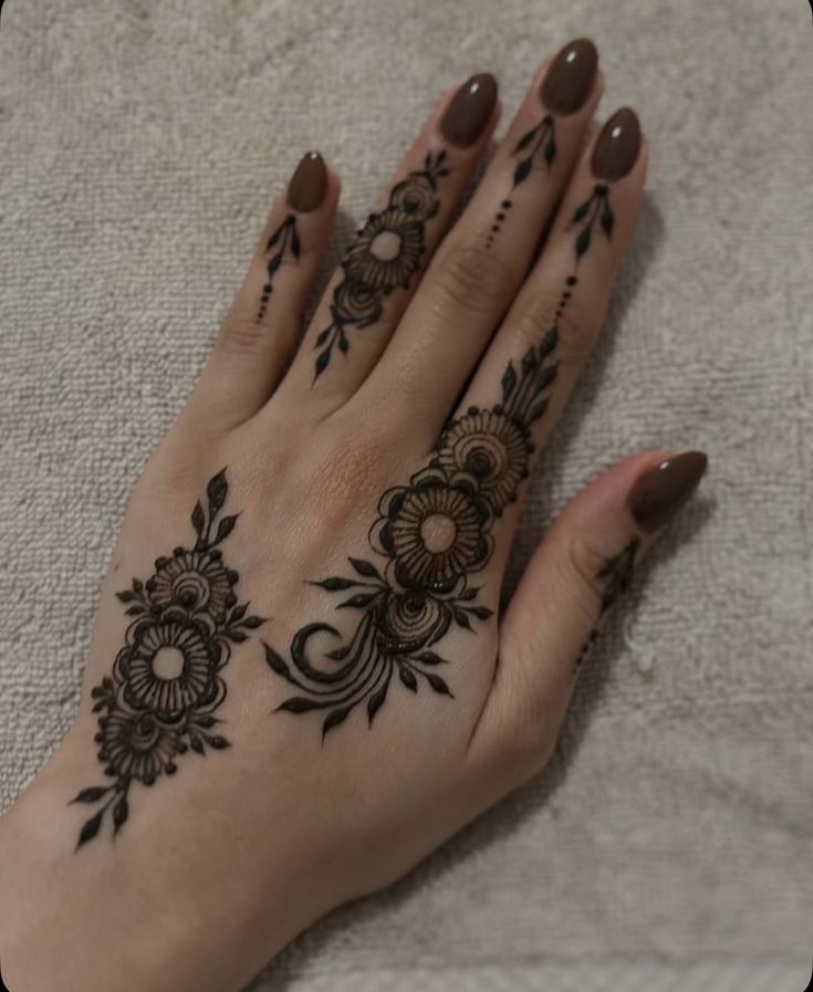 New Simple Mehndi Design (38)