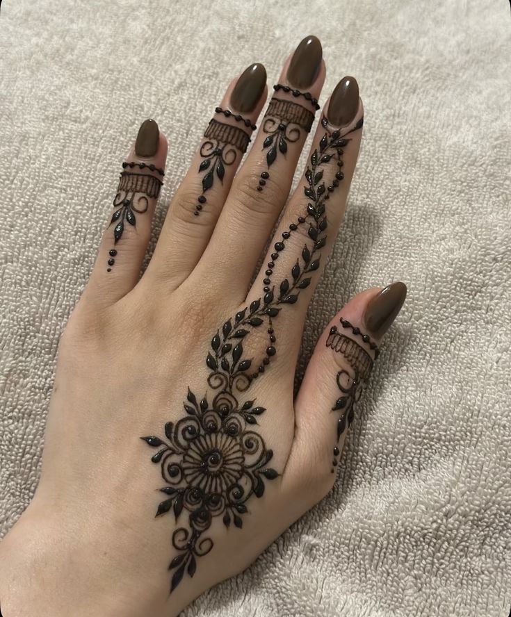 New Simple Mehndi Design (39)