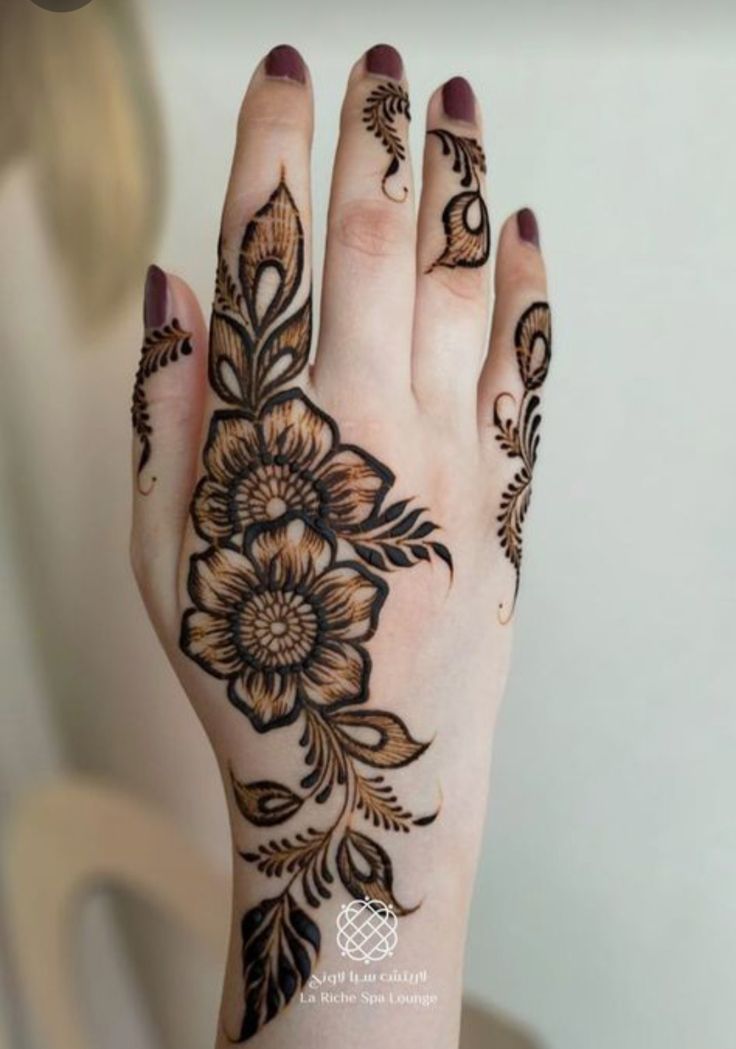 New Simple Mehndi Design (40)
