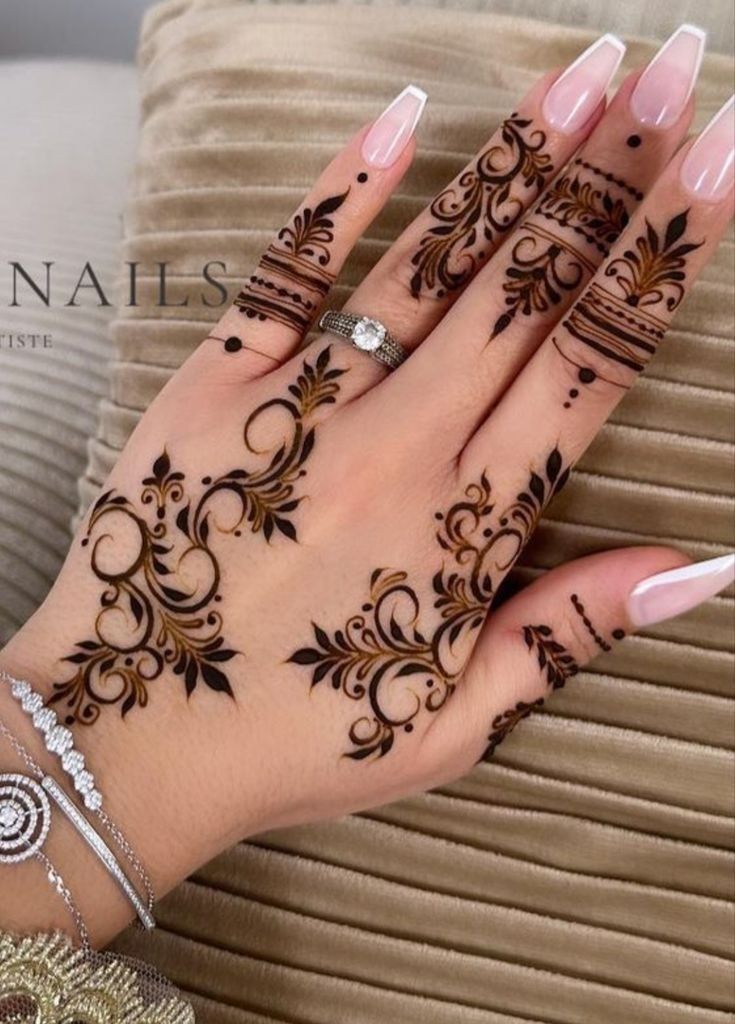 New Simple Mehndi Design (46)