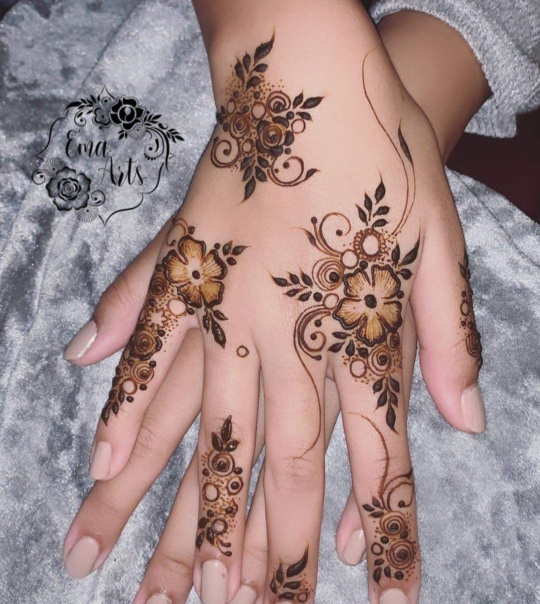 New Simple Mehndi Design (47)