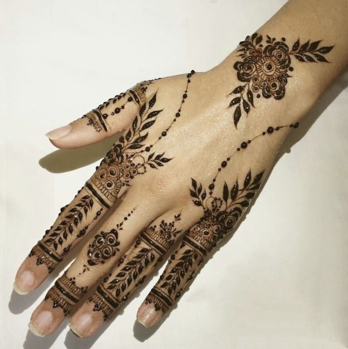 Royal Easy and Beautiful Mehndi Design (12) Royal Easy and Beautiful Mehndi Design (12)