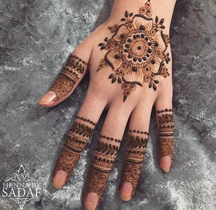 Royal Easy and Beautiful Mehndi Design (4) Royal Easy and Beautiful Mehndi Design (4)