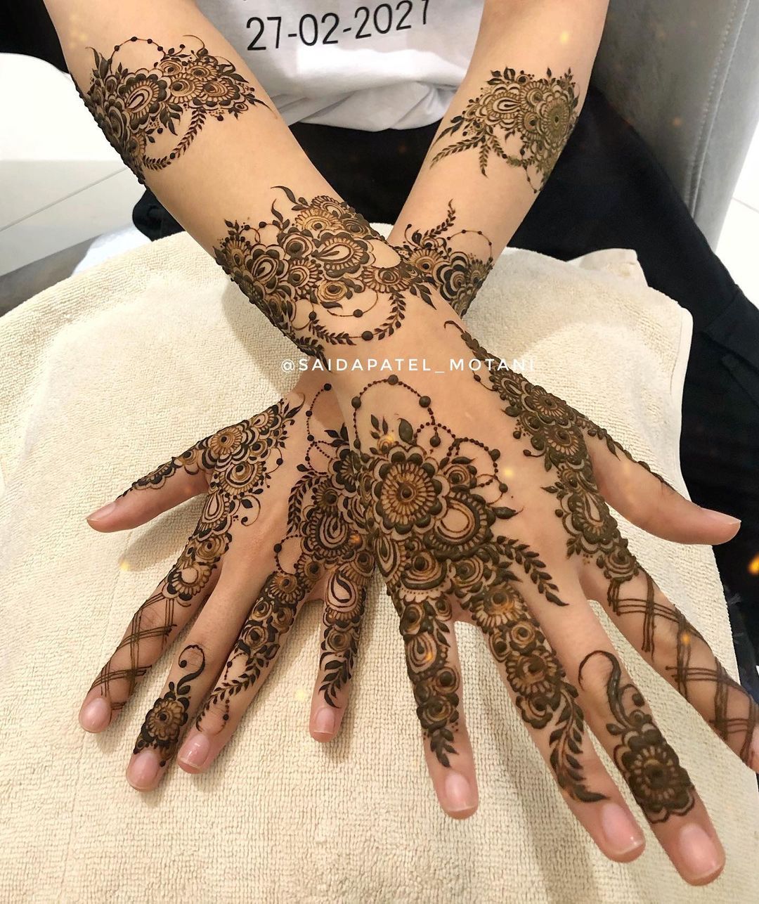 Royal Easy and Beautiful Mehndi Design (42) Royal Easy and Beautiful Mehndi Design (42)