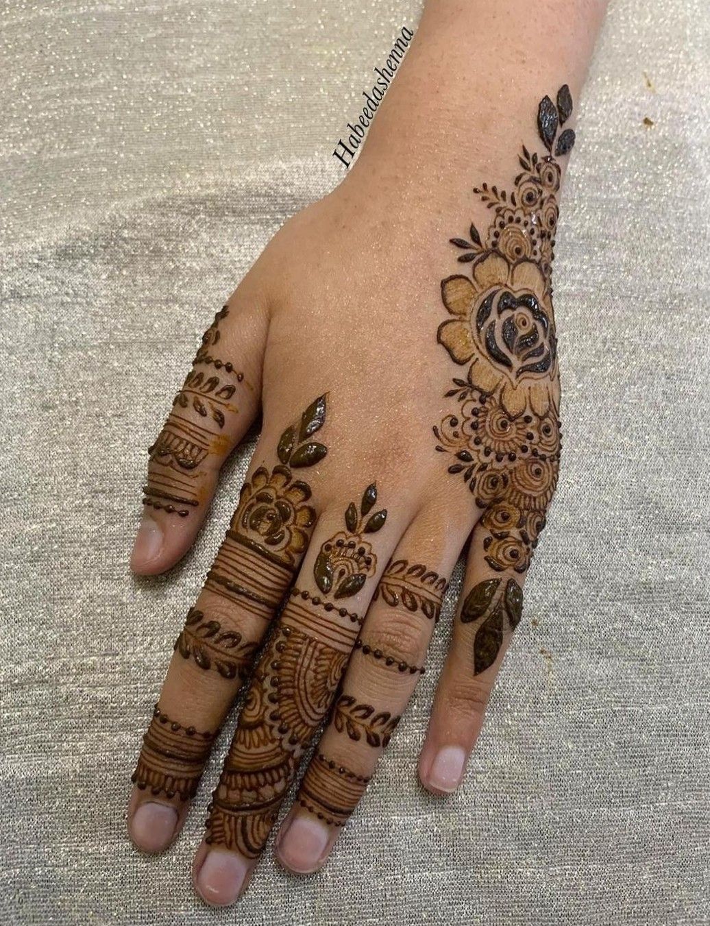 Royal Easy and Beautiful Mehndi Design (5) Royal Easy and Beautiful Mehndi Design (5)