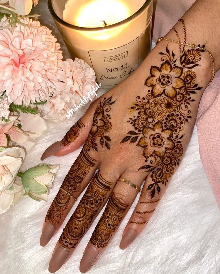 Royal Easy and Beautiful Mehndi Design (6) Royal Easy and Beautiful Mehndi Design (6)