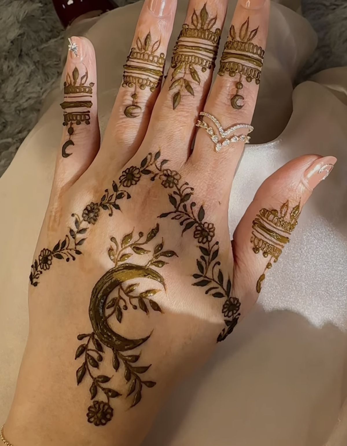 Royal Mehndi Designs Arabic Styles (2)