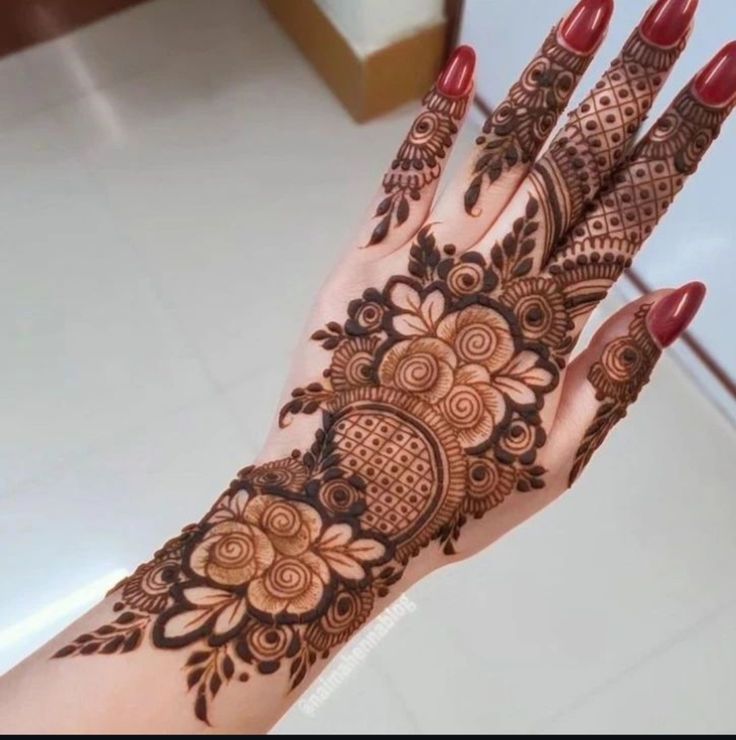 Royal Mehndi Designs Arabic Styles (8)