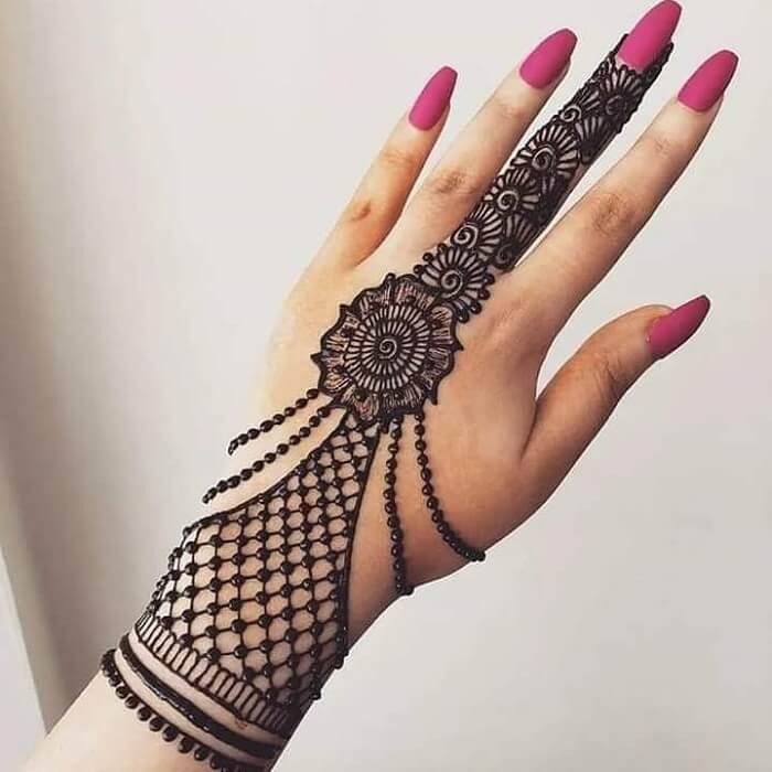 imgi 10 Ornamental Mehndi Designs for Fingers imgi 10 Ornamental Mehndi Designs for Fingers