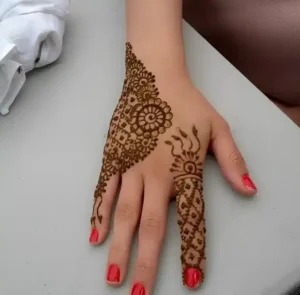 imgi 198 back side mehndi design 44 300x295