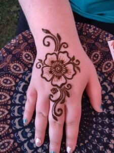 imgi 218 simple mehndi designs for kids front side 225x300