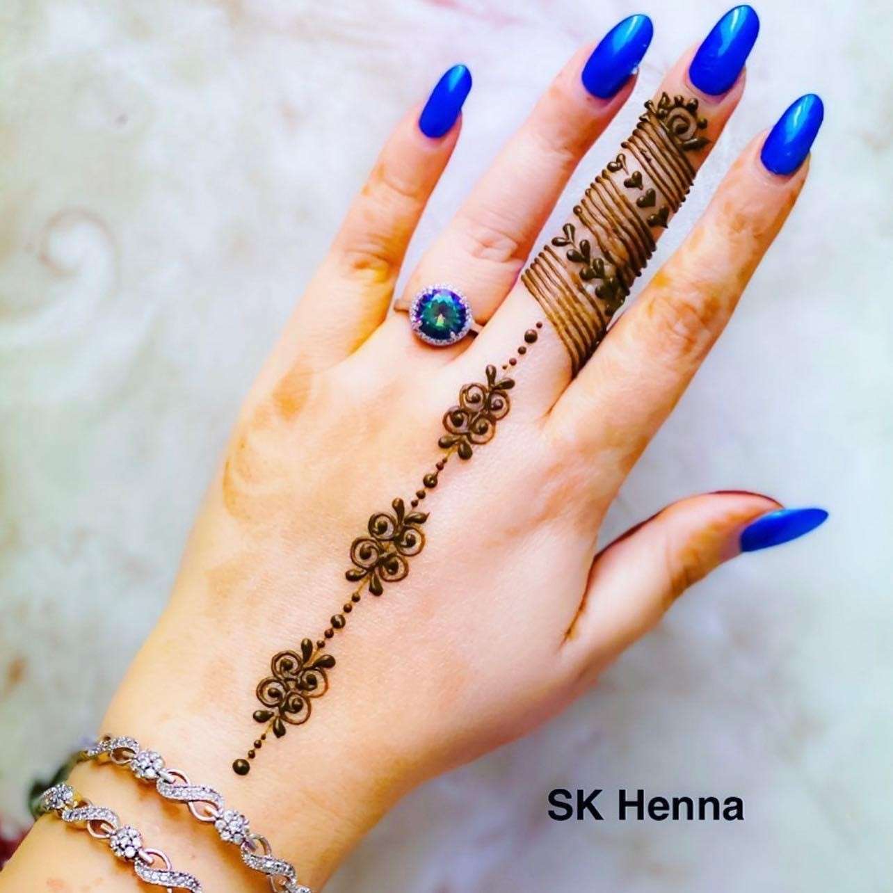 imgi 238 123507 henna sk3