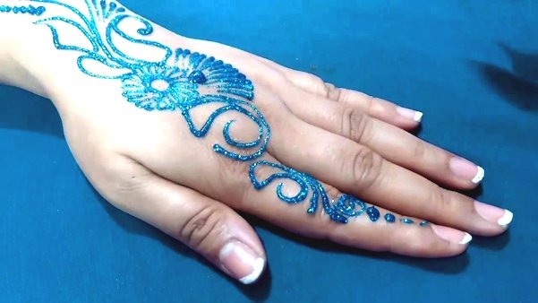 imgi 23 colored mehndi design for kids6