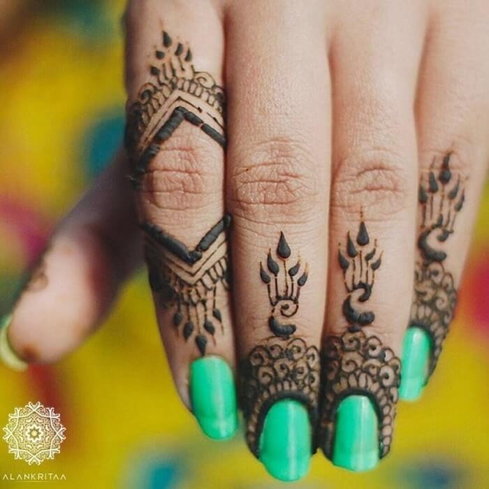 imgi 27 Paisley Print Mehndi Designs imgi 27 Paisley Print Mehndi Designs