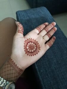 imgi 346 best and simple mehndi designs for kids 225x300