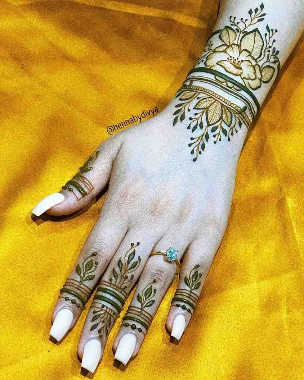 imgi 382 100692 royal finger mehndi design