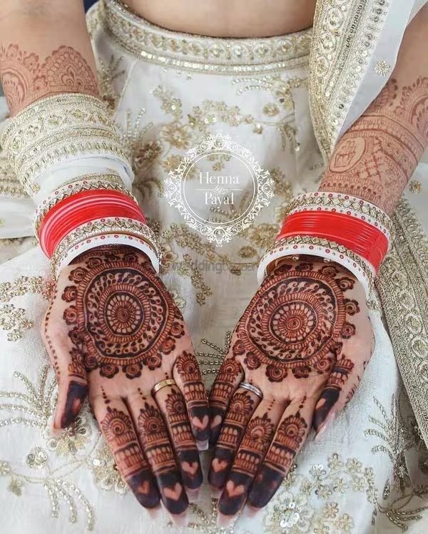 imgi 46 chakra bridal front hand mehndi 820x1024