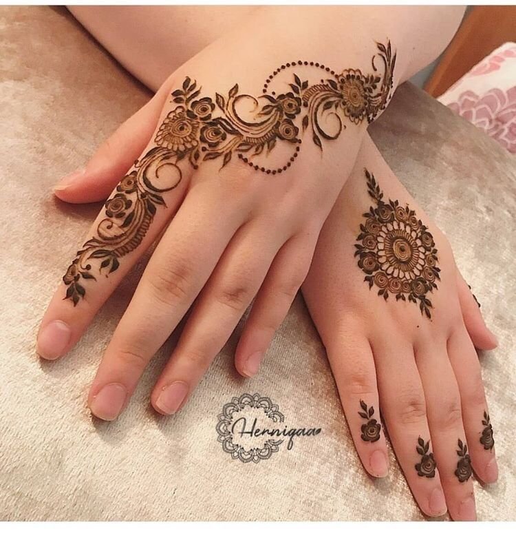 Easy floral mehndi