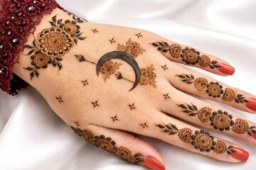 Moon mehndi design