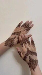 Simple mehndi design for party Simple mehndi design for party
