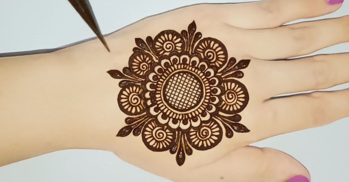 gol tikki mehndi designs