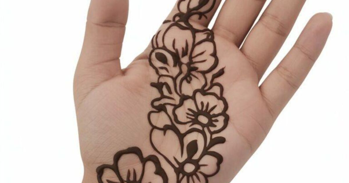 simple one side mehndi design front hand