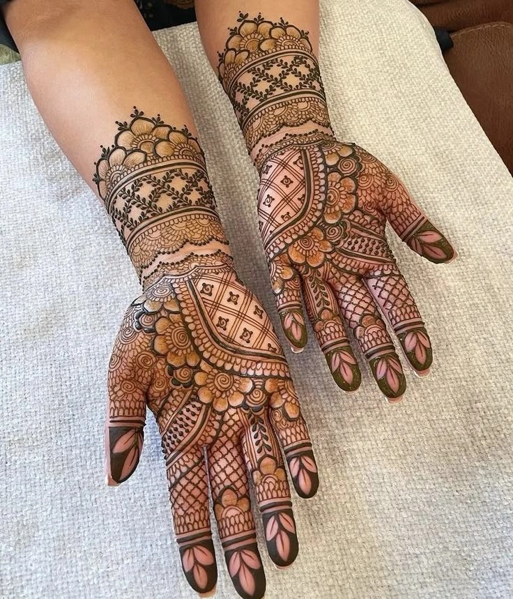Jaali Mehndi Design