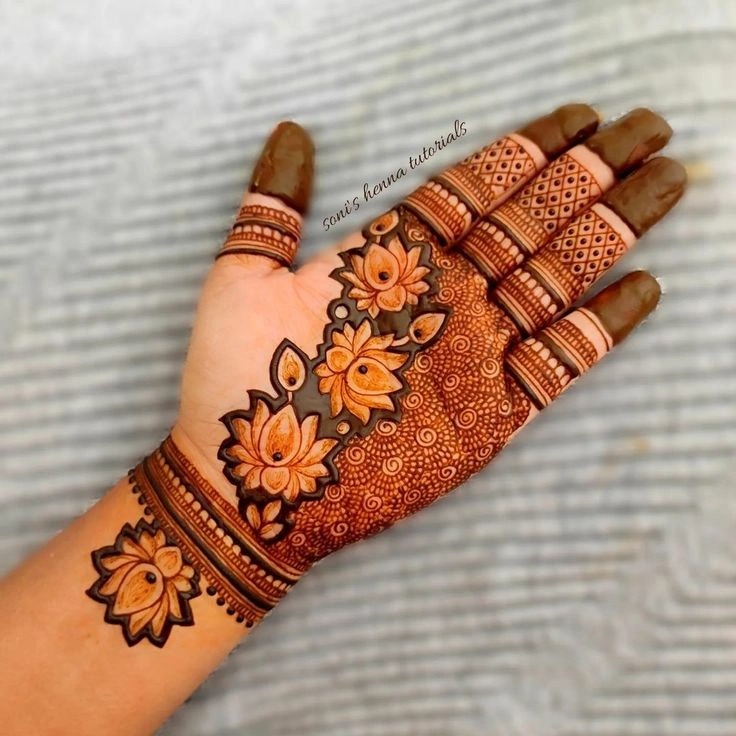 Mehndi Flower Patterns