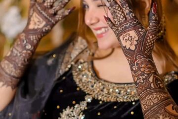 Rabeeca Khan Mehndi Design