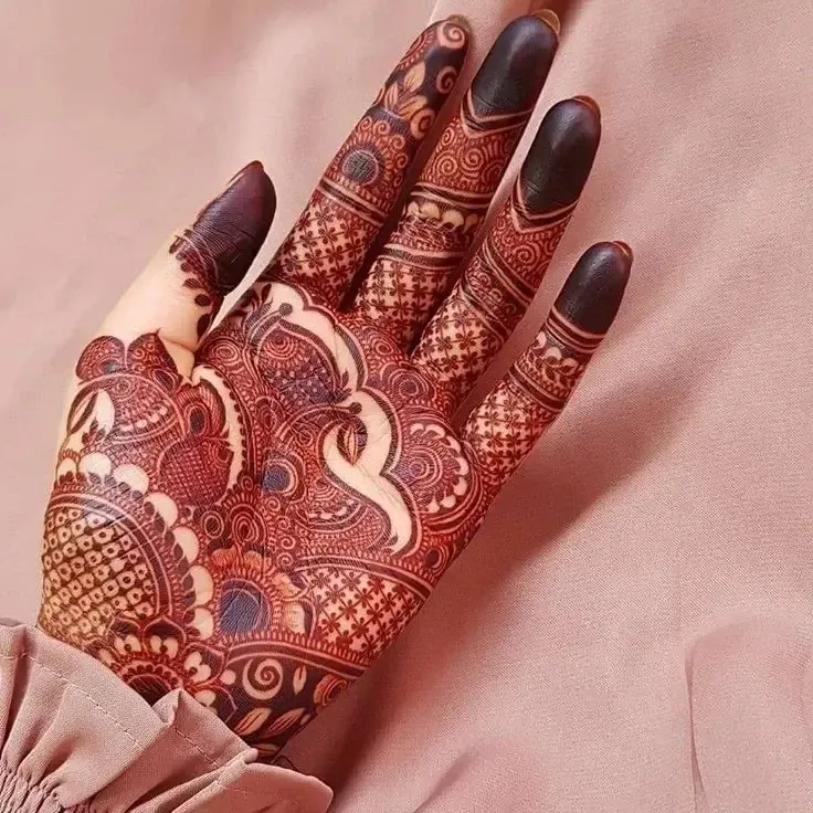 Rabeeca Khan Mehndi Design On Eid