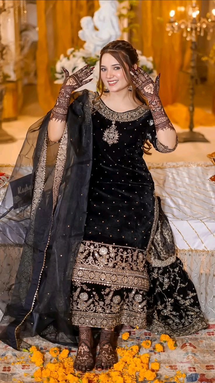 Rabeeca Khan Mehndi Designs