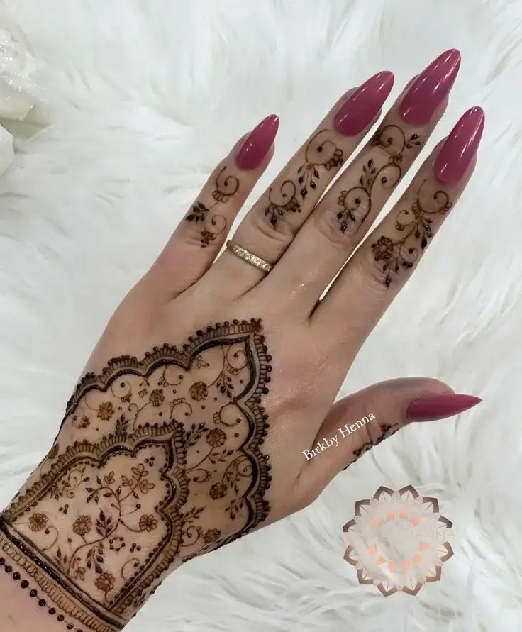 back hand bharwa mehndi
