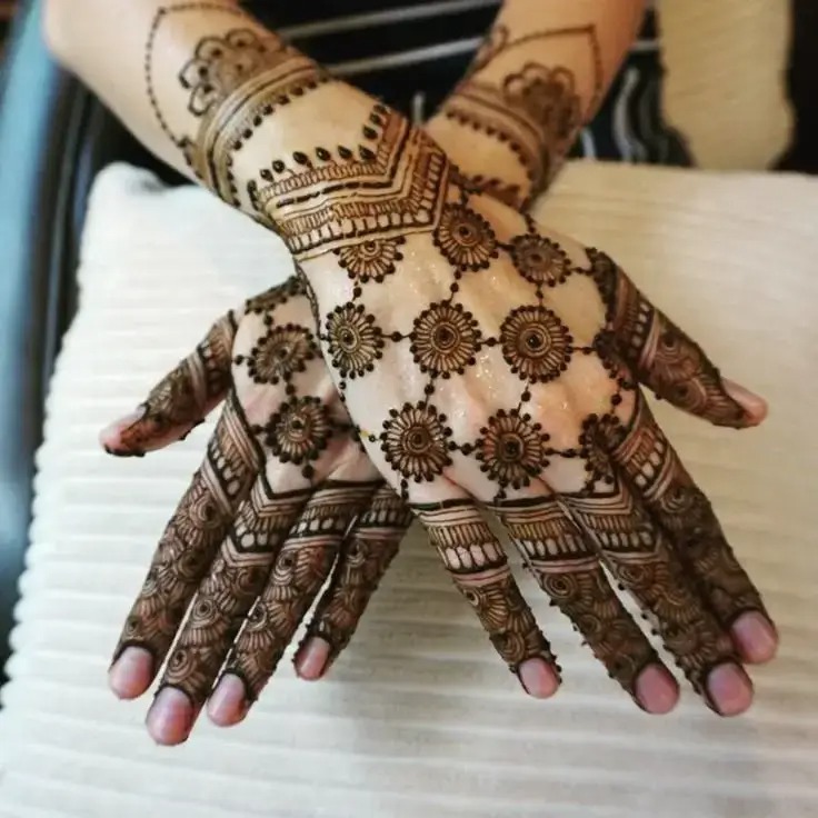palm mehndi very simple bharwa mehndi design