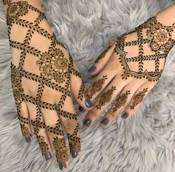 stylish bharwa mehndi