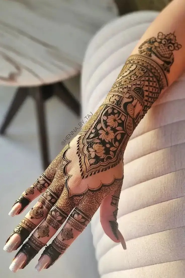 very simple bharwa mehndi design