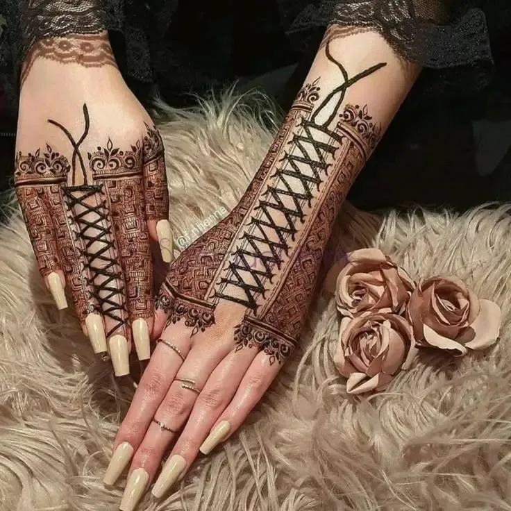 Aesthetic Small Cute Henna Design