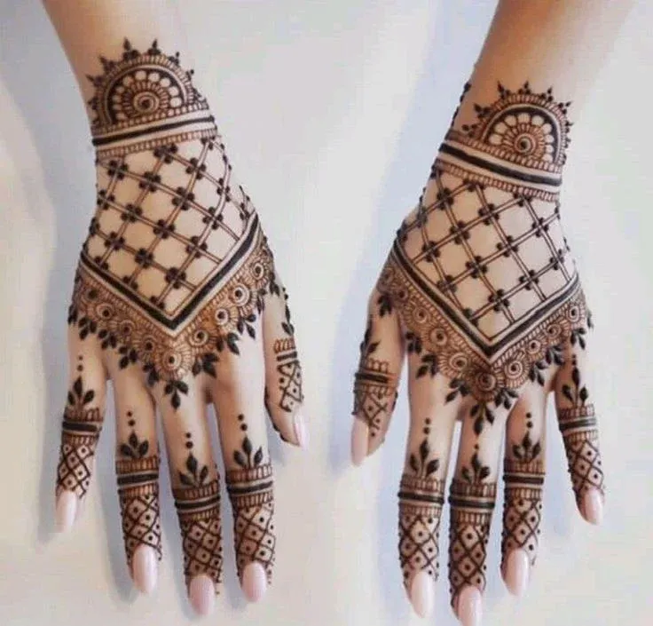 Beautiful Mehndi Design Back Hand