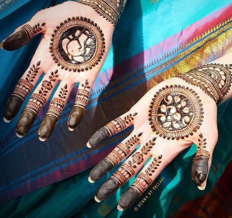 Front Hand Simple Mehndi Design Aesthetic Easy And Beautiful