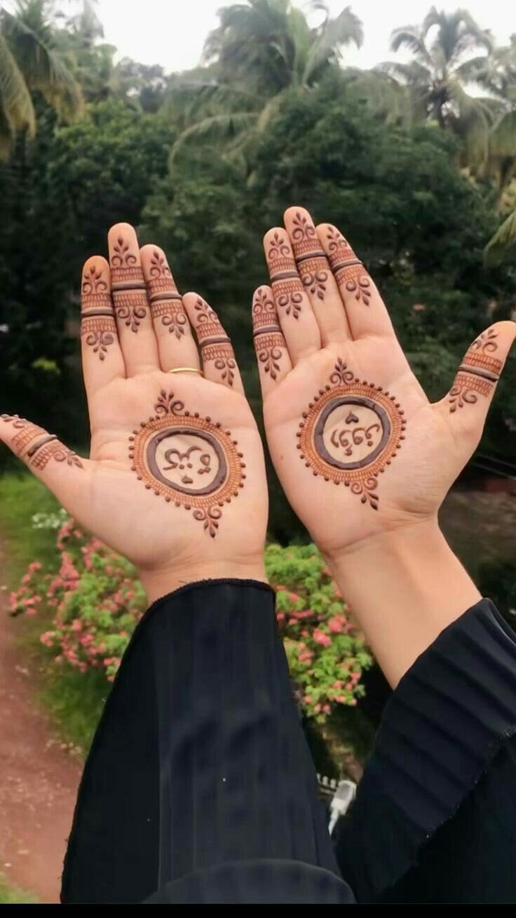 Minimalistic Name Mehndi Design (1)