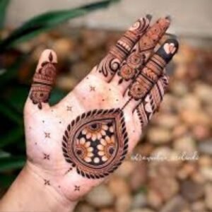 Short Mehndi Design for Front Hand (4) Short Mehndi Design for Front Hand