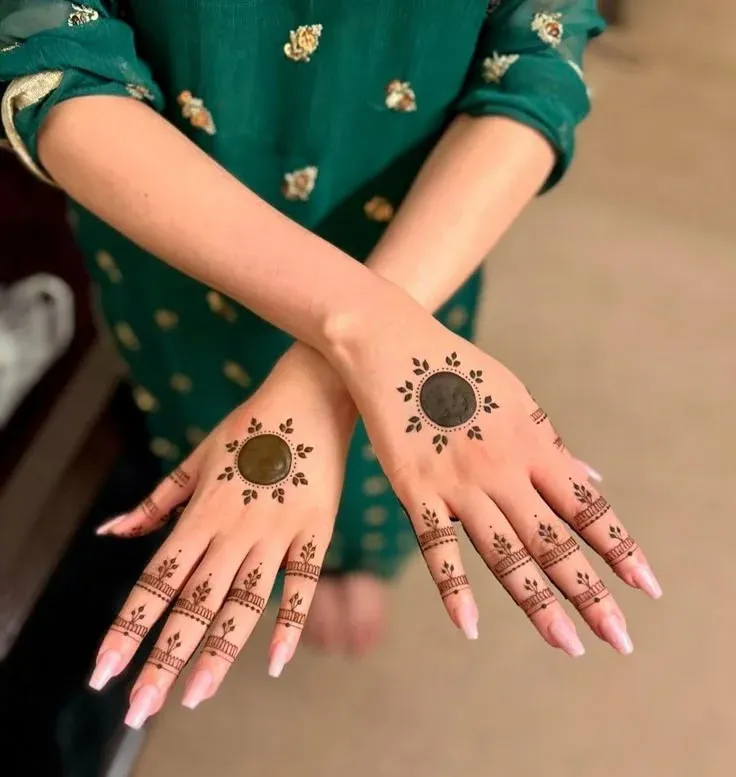 Simple and Beautiful Mehndi Design