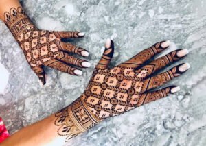 minimalist look mehndi design